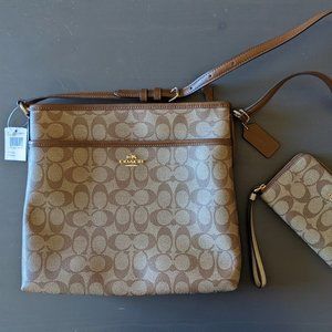 NWT Coach Signature File Messenger Cross-Body Bag
